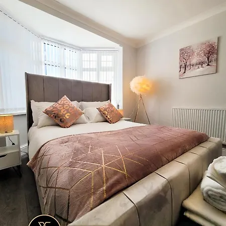 Large 5 Brh For Contractors,families And Business Free Parking
